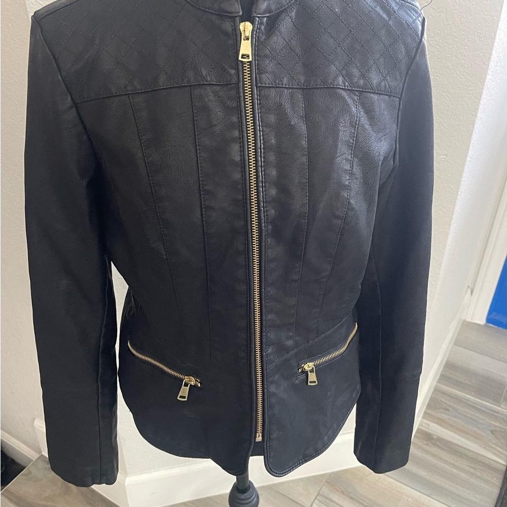 Baccini Black Leather Jacket Sleek Design Fitted Silhouette